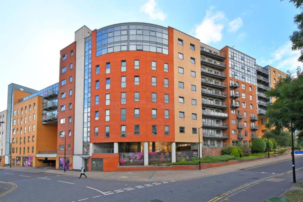 Modern, City Centre, Studio Apartment With Free Wifi, Gym Access, Netflix - West One Шефилд Экстерьер фото